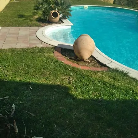 Las Hourques Bed & Breakfast